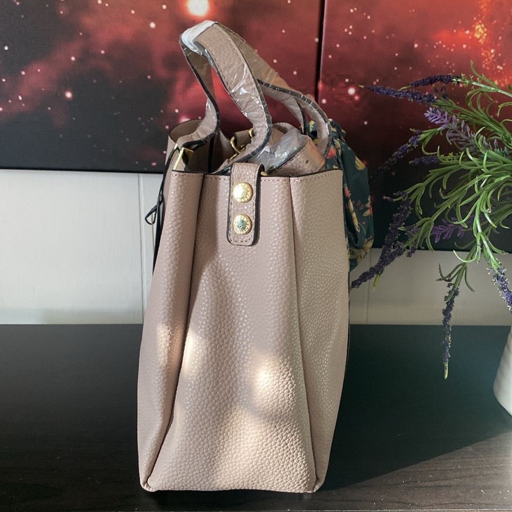 Steve Madden BParker Bag w/Scarf - Picture 7 of 12